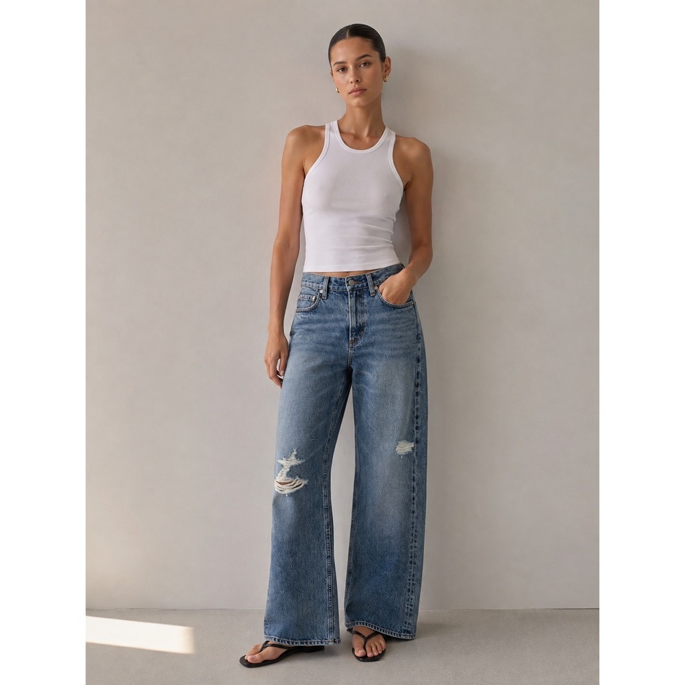 NEW Citizens of Humanity Lindz Lowrise Straight Jeans 27 Medium Wash Distressed